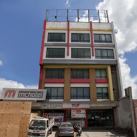 Oyo 666 Mc Hotel Fairview Ciudad Quezon Exterior foto