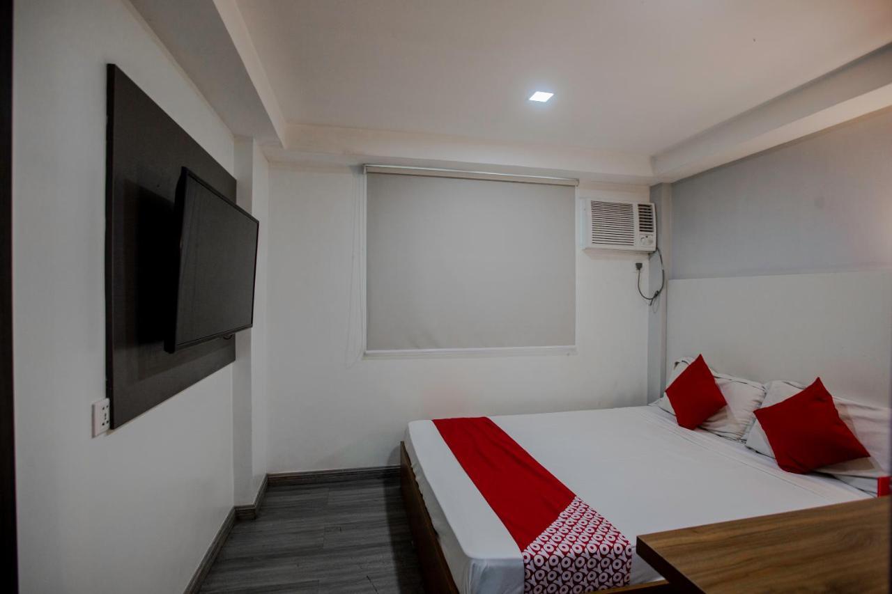Oyo 666 Mc Hotel Fairview Ciudad Quezon Exterior foto