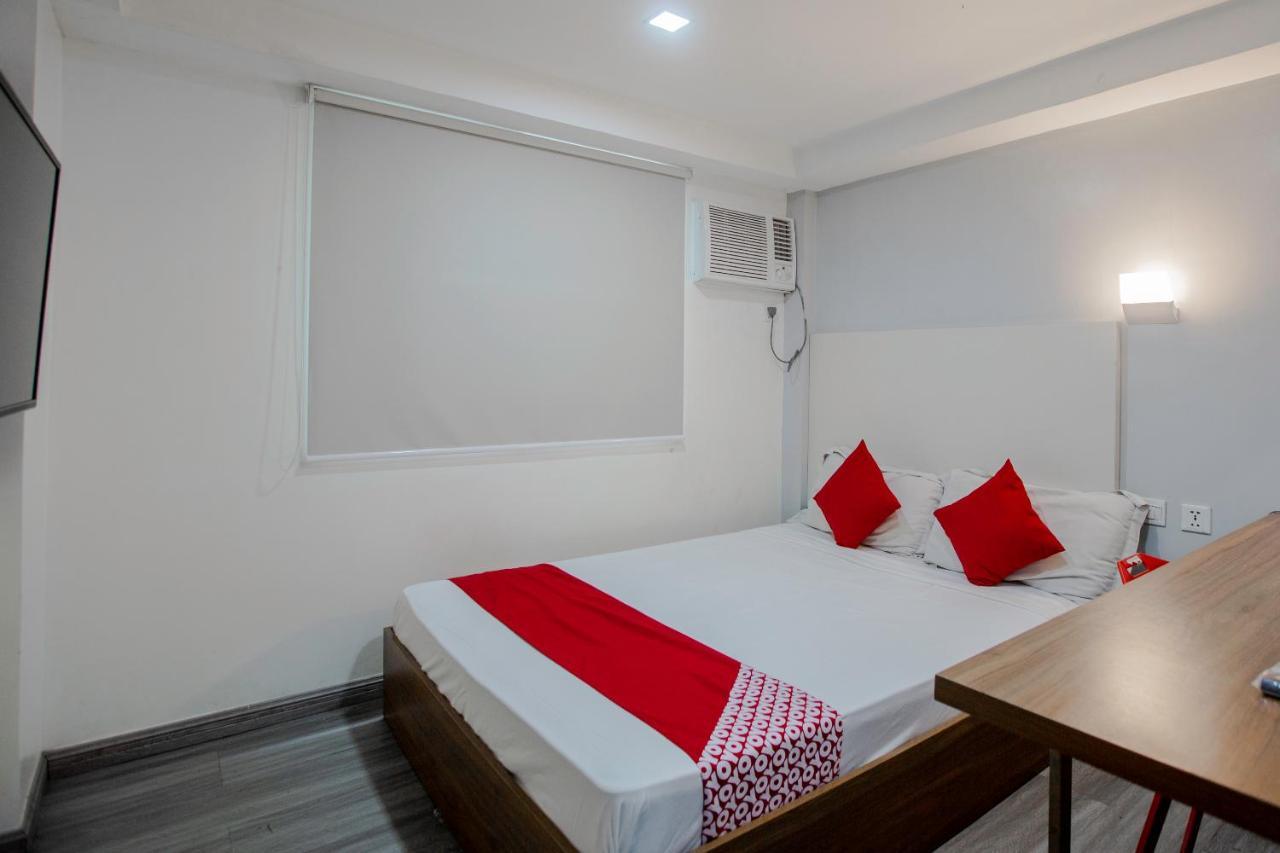 Oyo 666 Mc Hotel Fairview Ciudad Quezon Exterior foto