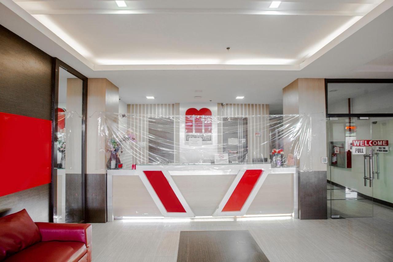 Oyo 666 Mc Hotel Fairview Ciudad Quezon Exterior foto